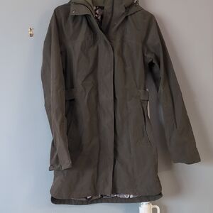 The North Face Green Trench Coat with Hood and Weather-Resistant Fabric